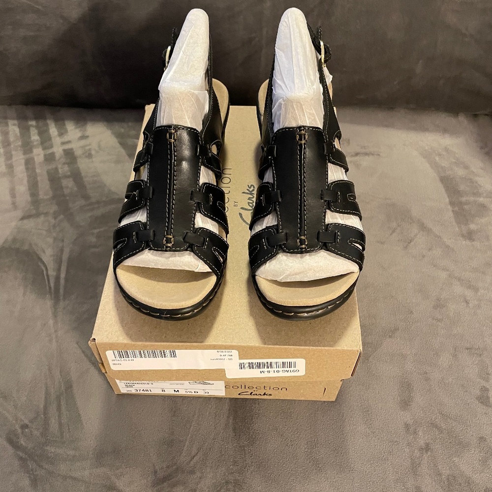 NIB Womens Clark Sandals, 8M, Black